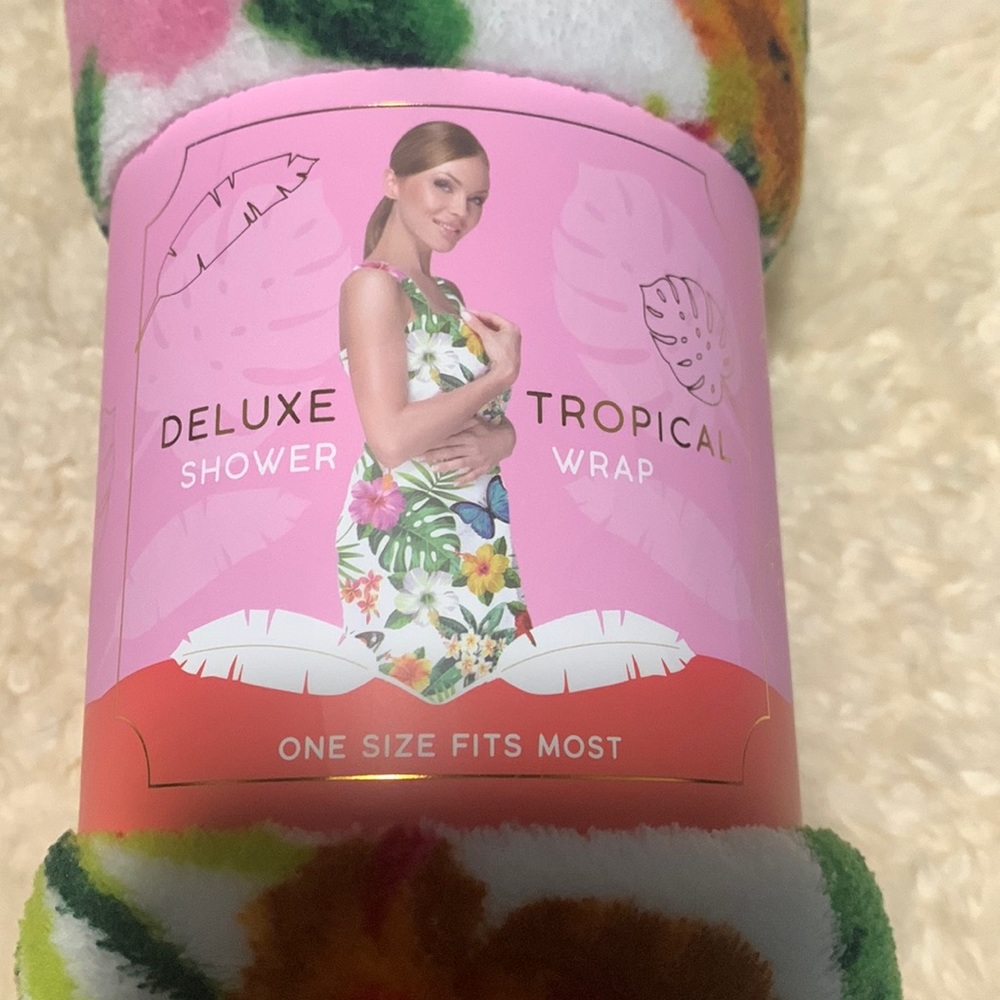 NWT deluxe tropical shower wrap